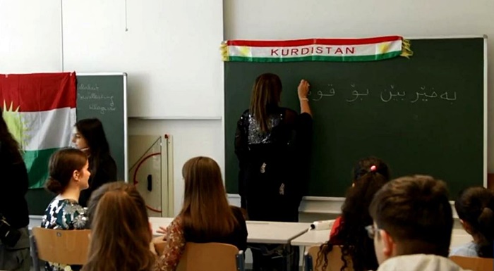 Li Vîyena dibistana Kurdî hate vekirin