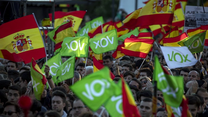 Li Spanya hilbijartina pêswext: Pistî Franco dibe ku cara yekem rastgir bi ser bikevin...