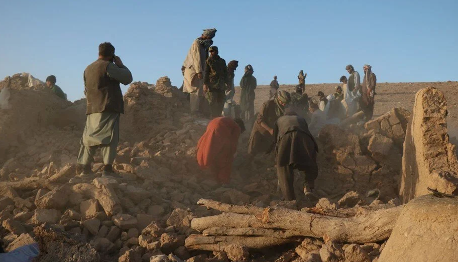 Îranê, alîkarî sand herêma erdhejê