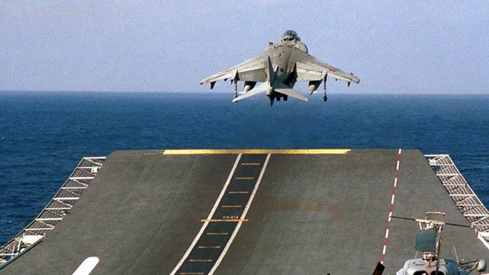 Balafira ser a Amerîka li Derya Spî kete xwar