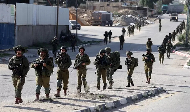 Hamas 12 dîlgirtiyên din serbest berda