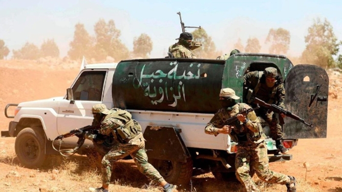 Sûriye | Balafirên Rûsyayê li herêma bêçek çekdarên HTSê bombebaran kir