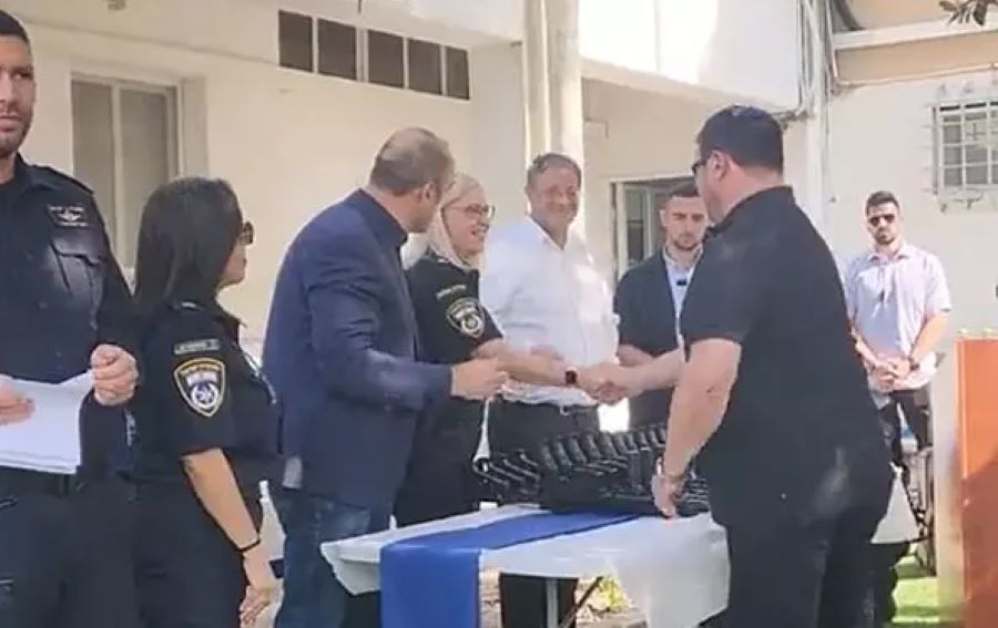 Îsraîl, artêsa sivîl ava dike: Bi deh hezaran çek hatin belavkirin!