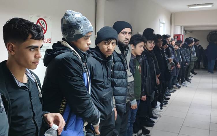 Li Edirne ya bajêrê Tirkiyê 308 koçber hatin desteserkirin