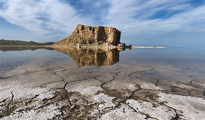 Gola Urmiyê bi yekcarî hisk dibe: Metirsîya jiyanê li ser milyonan welatiyên Kurd û Tirk heye