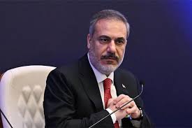 Hakan Fidan bi hemkarê xwe yê Îngîlîz David Cameron re axifî