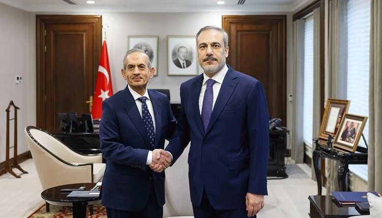 Serokê Enîya Tirkmen bi Hakan Fîdan re civîya