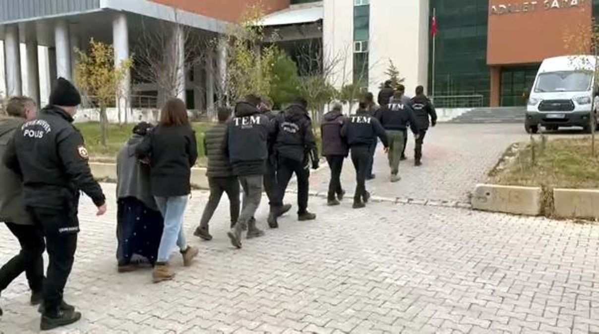 Bi sedema fînansmana rêxistinê ji 88 kesan 46 kes ketin zîndanê