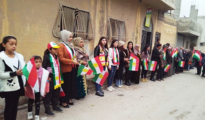 Li Rojavayê Kurdistanê ‘Roja Ala Kurdistanê’ bi besdariyeke mezin hate pîrozkirin