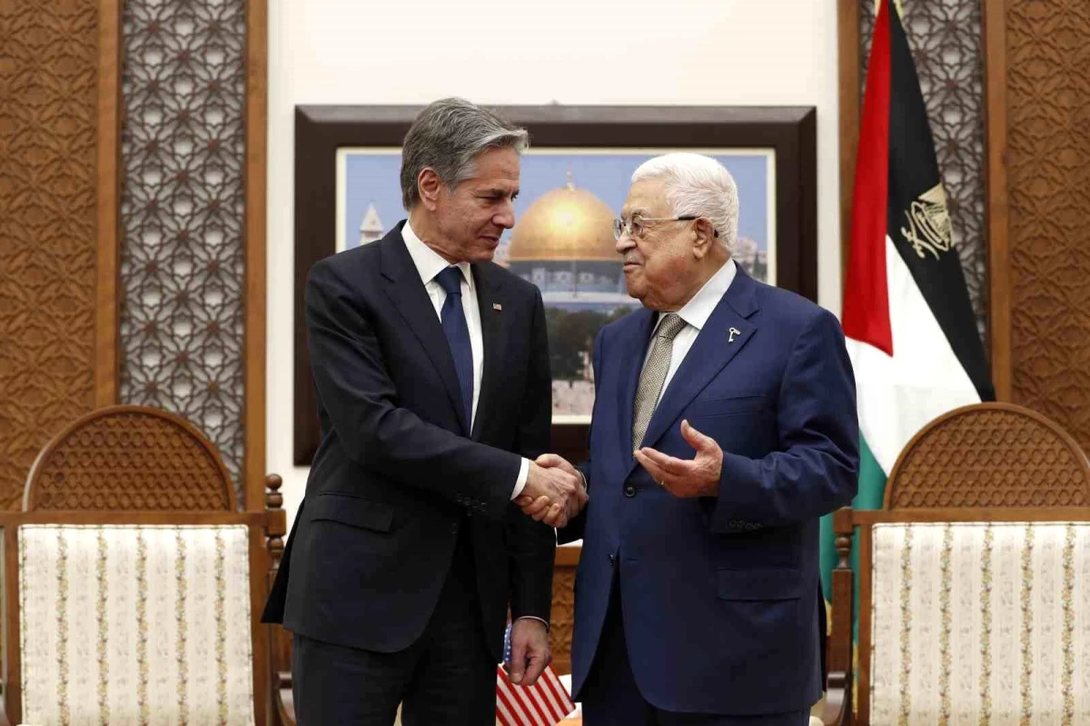 Antony Blinken bi serokê dewleta Fîlîstînê Mehmûd Abbas re hevdîtin kir