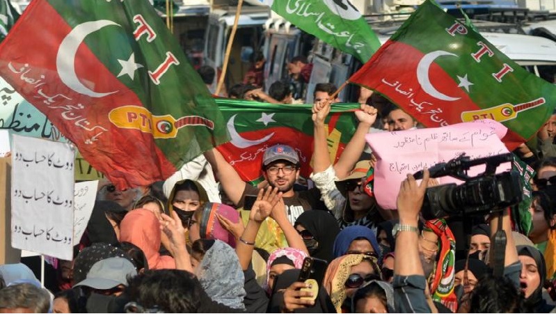 Encamên hilbijartinên Pakistanê: Nediyarî