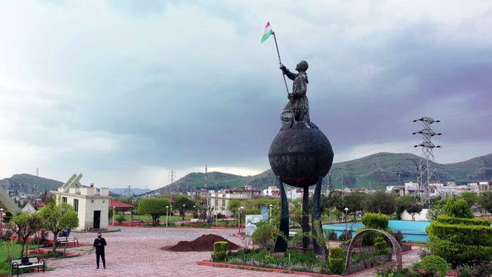 Li Raperînê xwepêsandaneke mezin a sermezarkirina Îranê tê lidarxistin