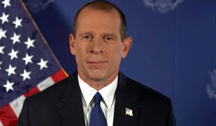 Rayedarê Amerîkî: Me bi êrîsan peyameke zelal ji Îranê re sand