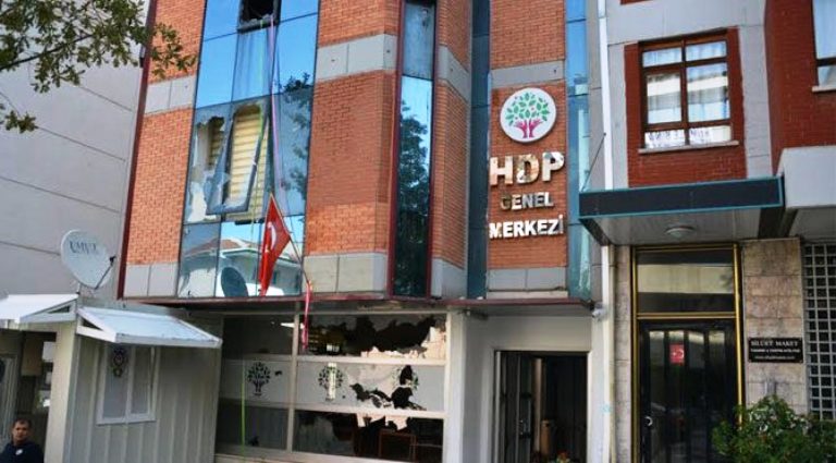 HDP Dîlok û Riha jî tê de li 7 bajarên mezin namzedan nîsan nade