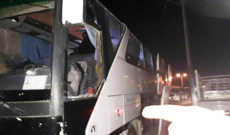 Êrîsî otobusa heciyên sîe kirin: 6 kes birîndar bûn