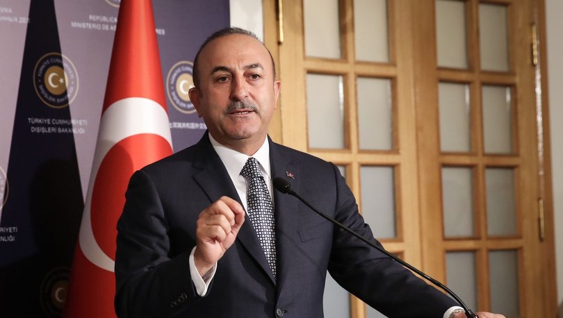 Çavusoglu: Amerîka Kurdan û YPGê bi zanebûn yan jî…