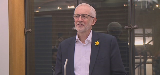 Corbyn di Newrozê da spasiya revenda kurdî ya li Brîtanyayê kir