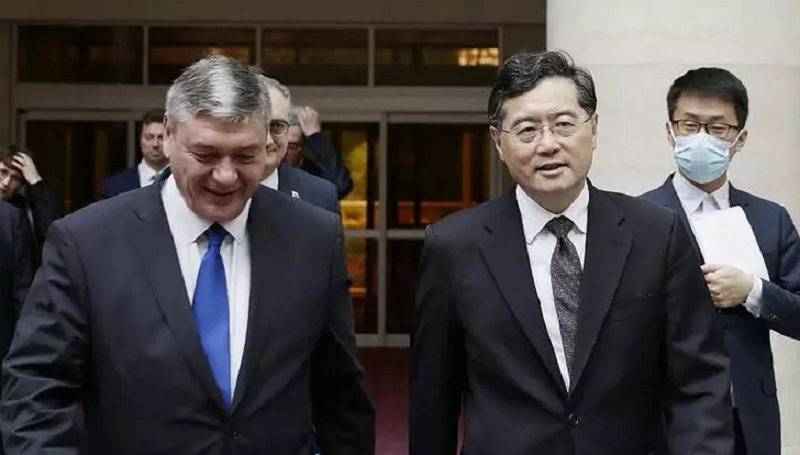 Çînê, pistgiriya xwe ji bo wî welatî ragihand