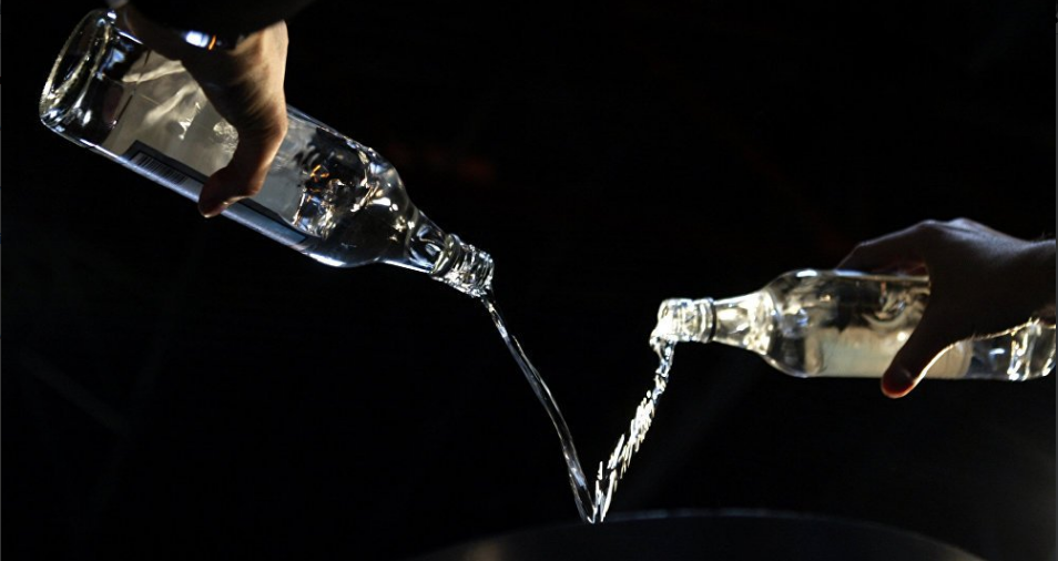 Rojhilat | Hejmara kesên ku ji ber alkola sexte mirine zêde bûne