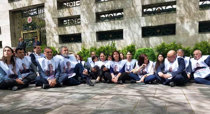 HDPê li hewsa parlemenê çalakiya rûnistinê da destpêkirin