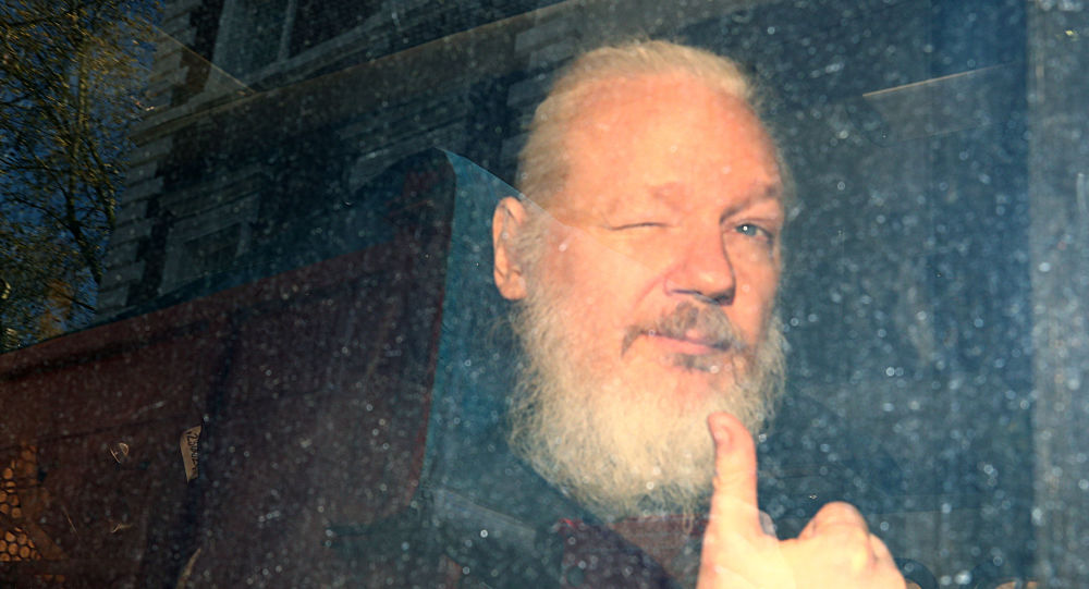 Brîtanyayê biryara radestkirina Assange pesend kir