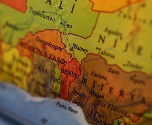 Tekne noqav bû û 100 kes mirin