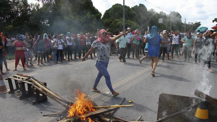 Zîndanî lihev xistin û 15 kes jiyana xwe ji dest dan