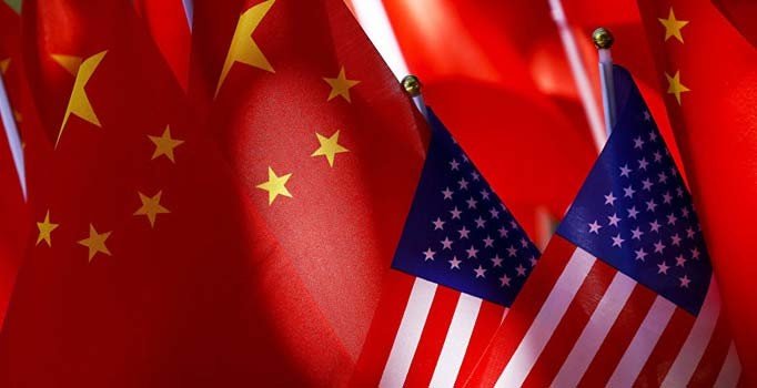 Asta aboriya Çînê bi sedema serê aborî bi Amerîkayê re daket