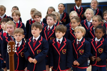 Îngîltere dibistanan tatîl kir