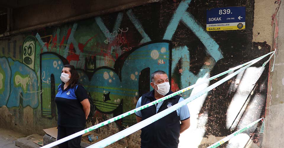 3 kolanên Diyarbekirê xistin karantînayê