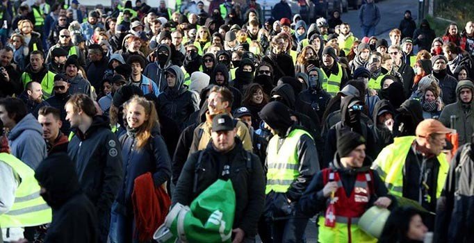 Li Belçîkayê êlekzer xwepêsandan kirin