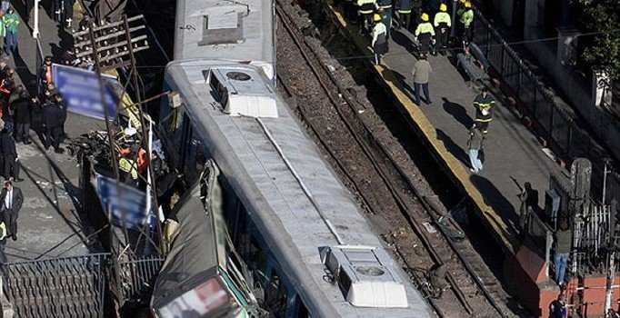 Du trên lihev ketin û 17 kes mirin