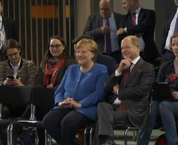 Merkel: “Em ê ji derveyê YA yê karkerên qalifiye bînin”