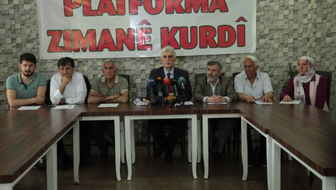 Ji Platforma Zimanê Kurdî banga hilbijartina dersa zimanê Kurdî