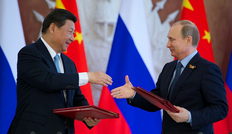 Pûtîn û Sî peymana bazirganî îmze kirin, Trump gefa dorpêçan li Çînê xwar