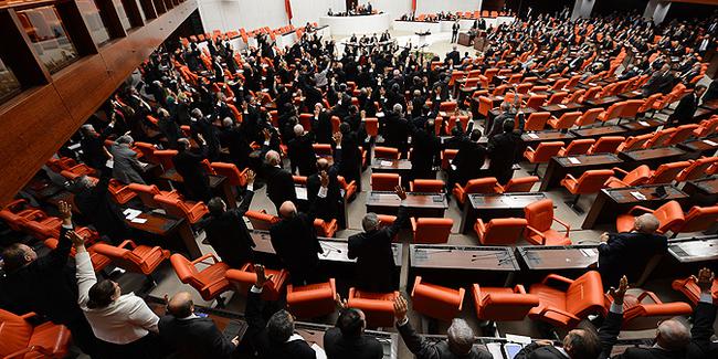 Di meclisa Tirkiyê de pevçûna li ser Dêrsimê û Seyîd Riza