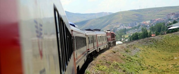 Seferên Tehran û bajarê Wanê yên trênê destpêkirin