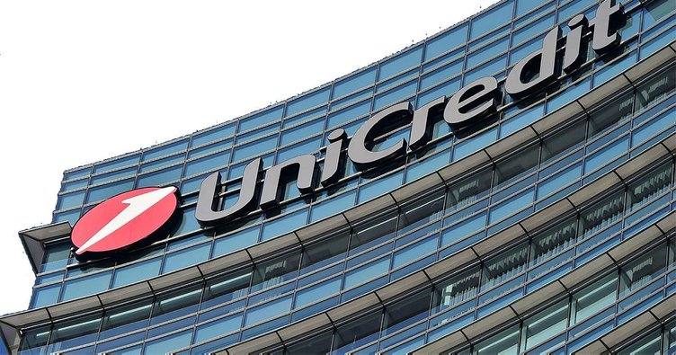 Unicredit 8 hezar karkerên xwe ji îs derdixe