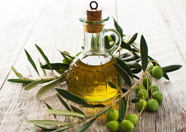 Pispor dibêjin ku divê herkes zeyta zeytûnan bixwe