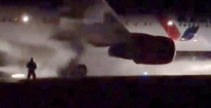 Agir bi lastîkên balafirê ket: 12 birîndar