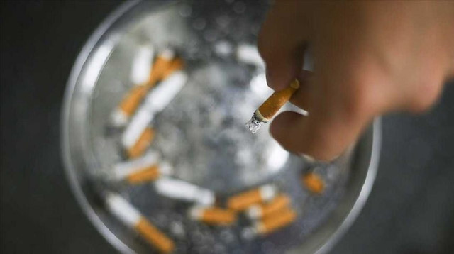 Di xwaringeh û kafeyan de cixare hat qedexekirin