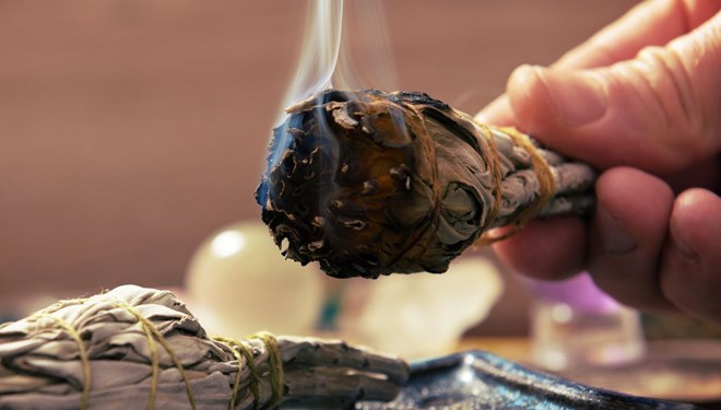 Li Kurdistanê girtina cinan, nivist û sêhr hat qedexekirin