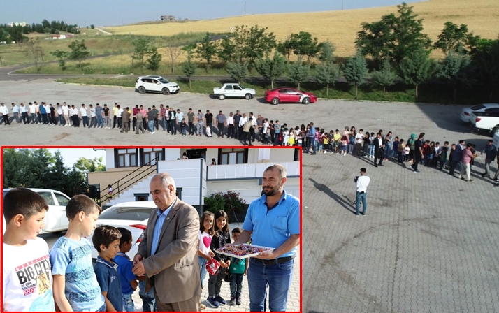 Hemo Axayê Bismilî cejna 300 neviyên xwe yek bi yek pîroz kir