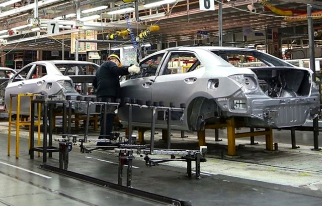 Li Tirkiyê hilberîna otomotîvê daket