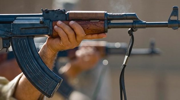 Di encama ser de 4 kes hatin kustin