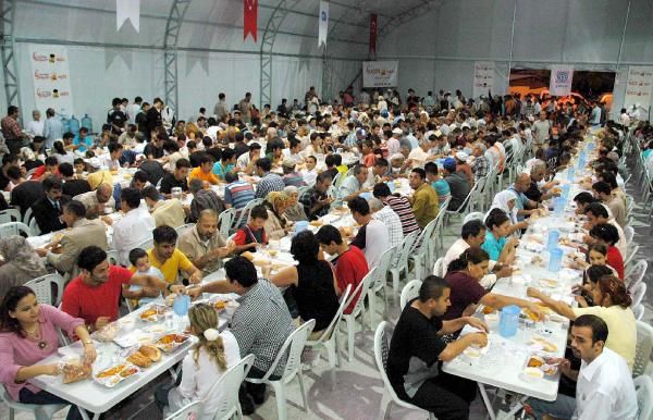 Wezareta karên hundir: Çadirên fetarê nayên danîn