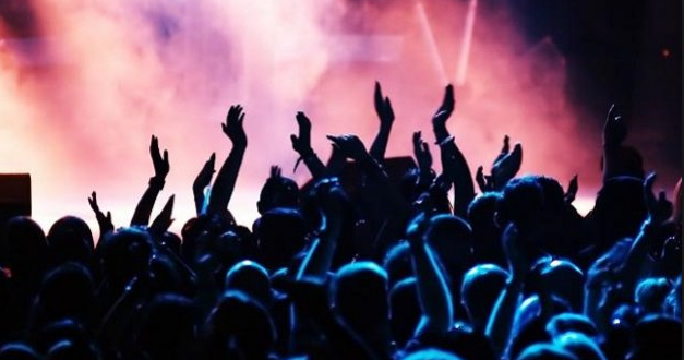 Li gorî Time bastirîn stranên salê