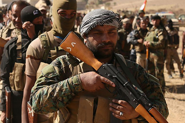 Milîsên Îranê û hêzên Esed bi çekên giran bi hev ketin