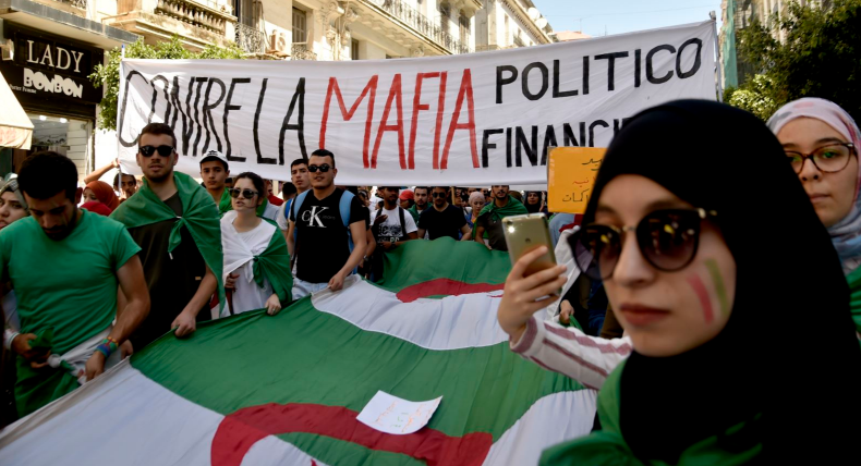 Serokê Parlamana Cezayîrê dest ji kar berda