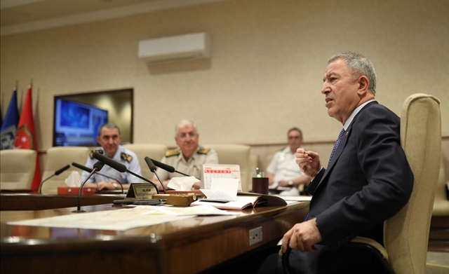 Wezîr û fermandarên Tirk ji bo operasyona Rojhilatê Firatê civiyan